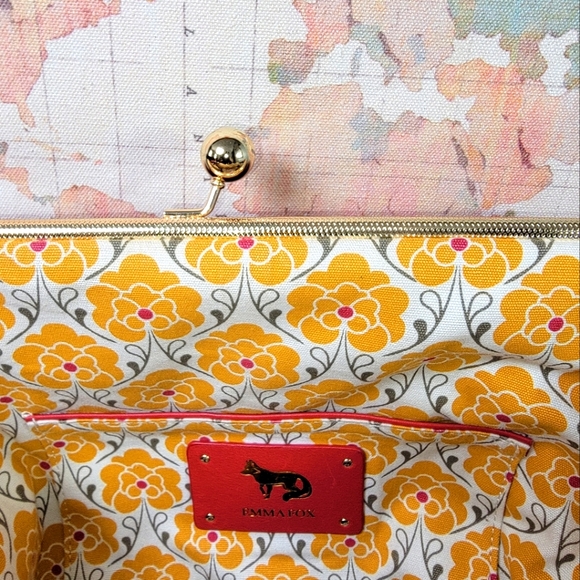 Emma Fox Large Red Leather Tote W/ Floral design interior - Picture 6 of 6